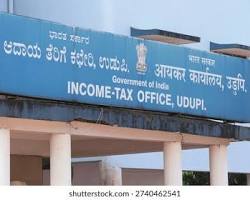 ಉಡುಪಿ ಅಬಕಾರಿ ಡಿಸಿ ಮನೆ ಸೇರಿದಂತೆ 15 ಕಡೆ ಲೋಕಾಯುಕ್ತ ದಾಳಿ: 8.69 ಕೋಟಿ ಮೌಲ್ಯದ ಆಸ್ತಿ ಪತ್ತೆ
